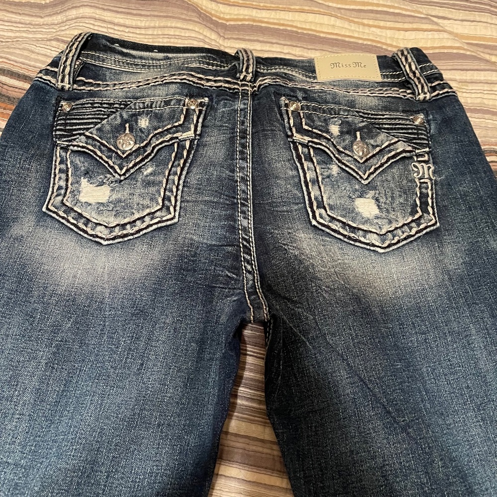 Miss Me Bootcut distressed jeans